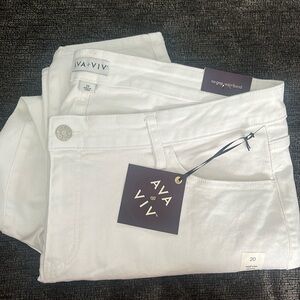 New with tags Ava & Viv white jeans size 20